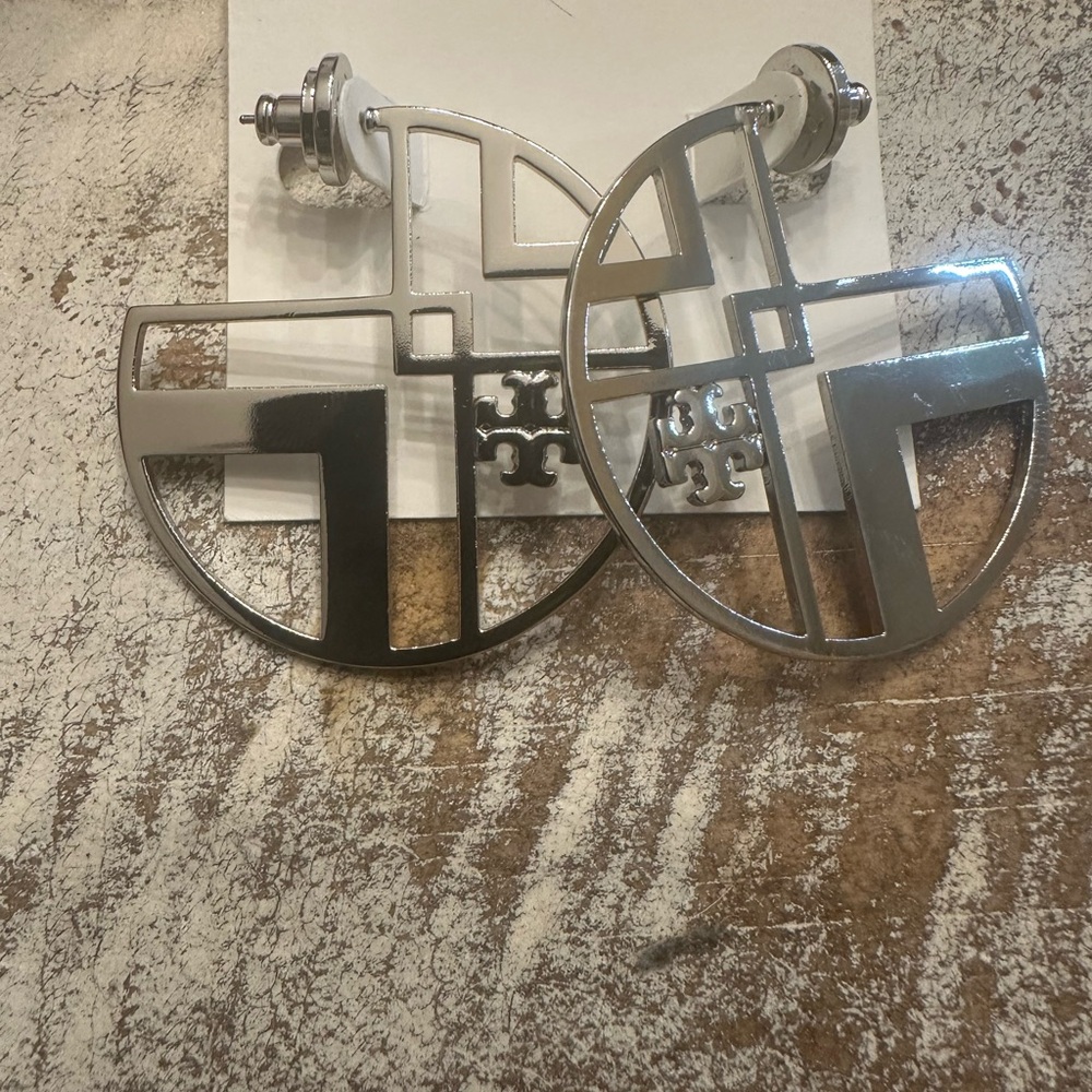 Tory Burch Silver Geometric Wall Hooks